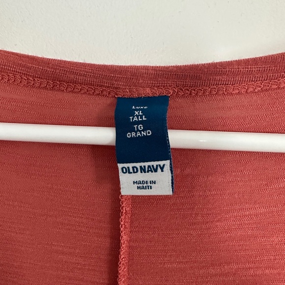 Old navy luxe tshirt - Picture 3 of 3
